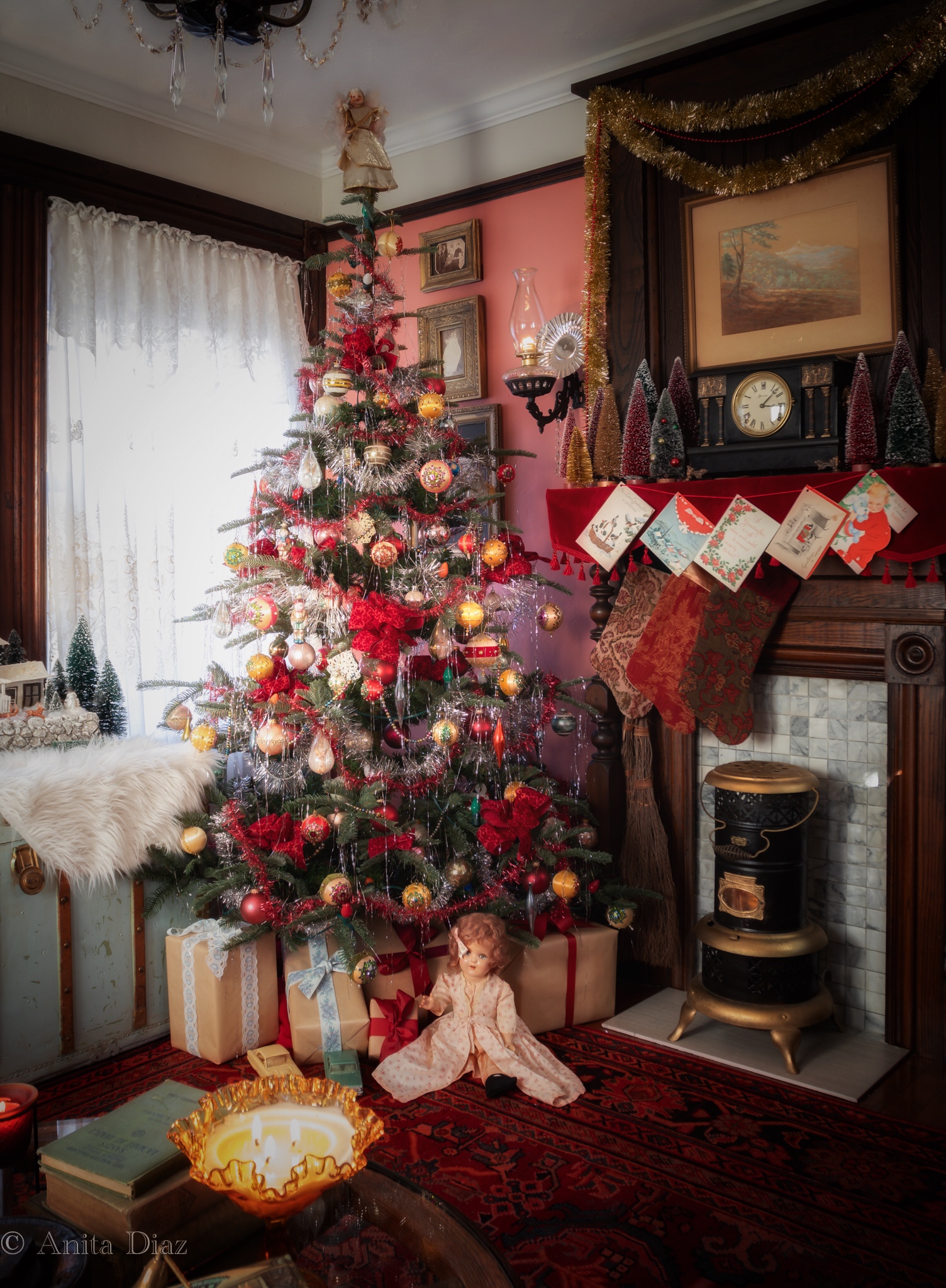 A Vintage 1930s-inspired Christmas - Whispering Pines Homestead